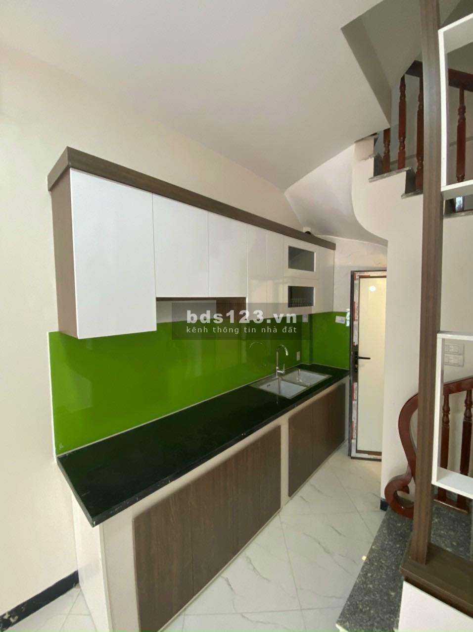 Lô góc 3T*40,2m2, Ôtô đỗ oánh võng, Ngay chợ, UBND, TT Y Tế Đại Thành