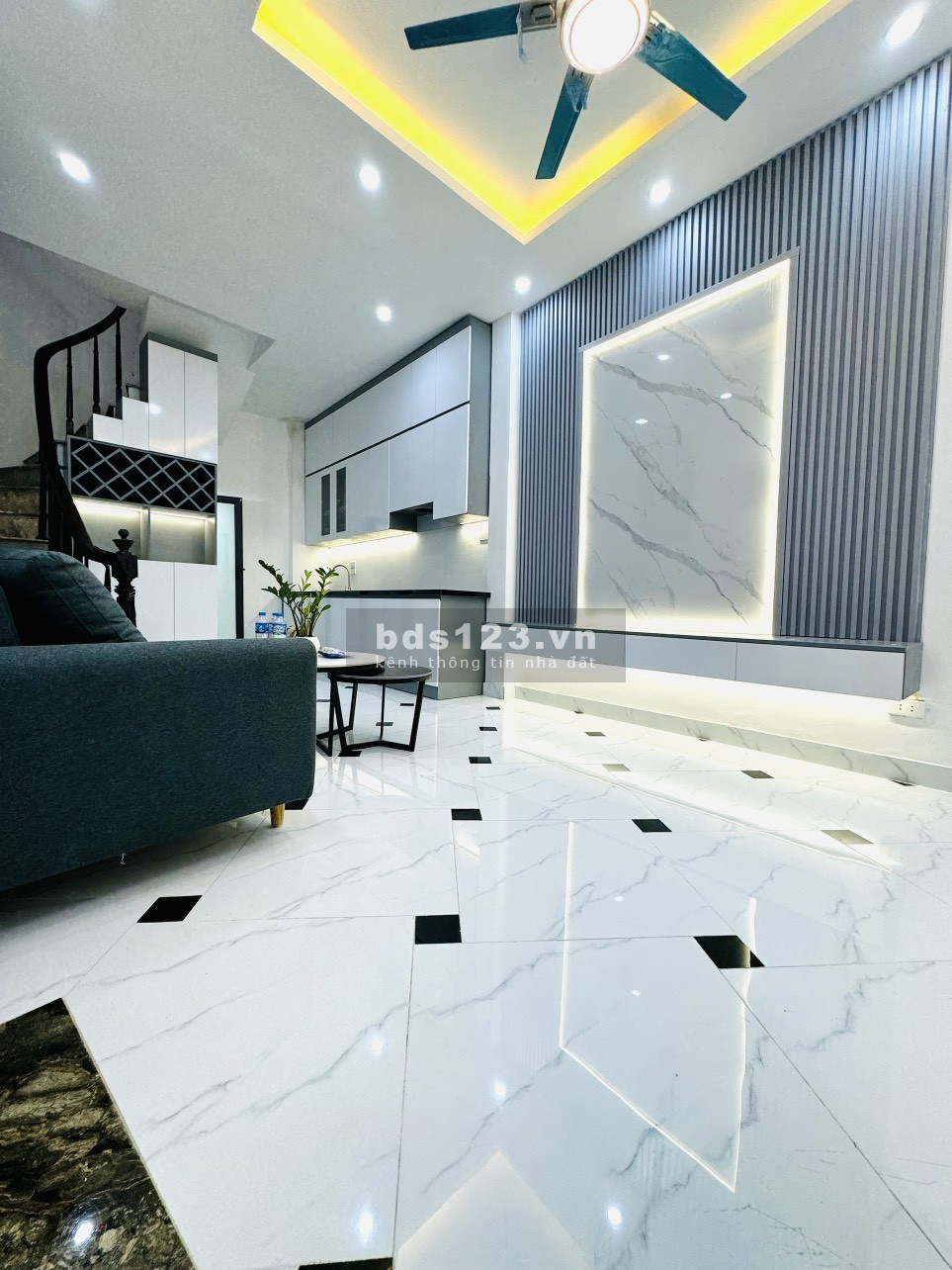 NHÀ MỚI ĐẸP PHỐ BẠCH MAI HỒNG MAI 25M2X4T GIÁ 3,98 TỶ NGÕ RỘNG