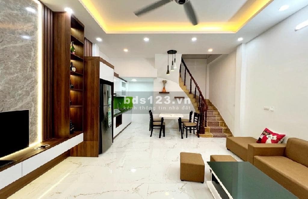Nhà đẹp, 4 tầng, Phố Tân Mai, gần ô tô, tiện ích vô vàn, an sinh đỉnh, 46m2 chỉ hơn 5 Tỷ