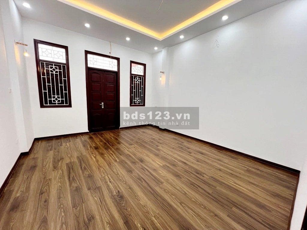Nhà đẹp, 4 tầng, Phố Tân Mai, gần ô tô, tiện ích vô vàn, an sinh đỉnh, 46m2 chỉ hơn 5 Tỷ