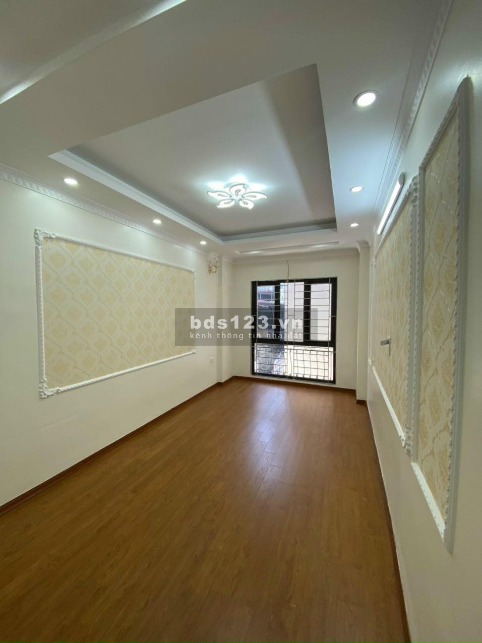 Lô góc 3T*40,2m2, Ôtô đỗ oánh võng, Ngay chợ, UBND, TT Y Tế Đại Thành