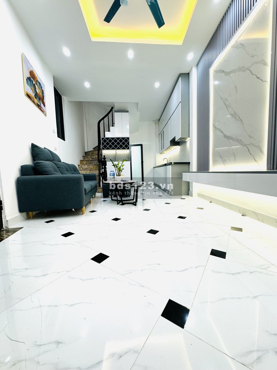 NHÀ MỚI ĐẸP PHỐ BẠCH MAI HỒNG MAI 25M2X4T GIÁ 3,98 TỶ NGÕ RỘNG