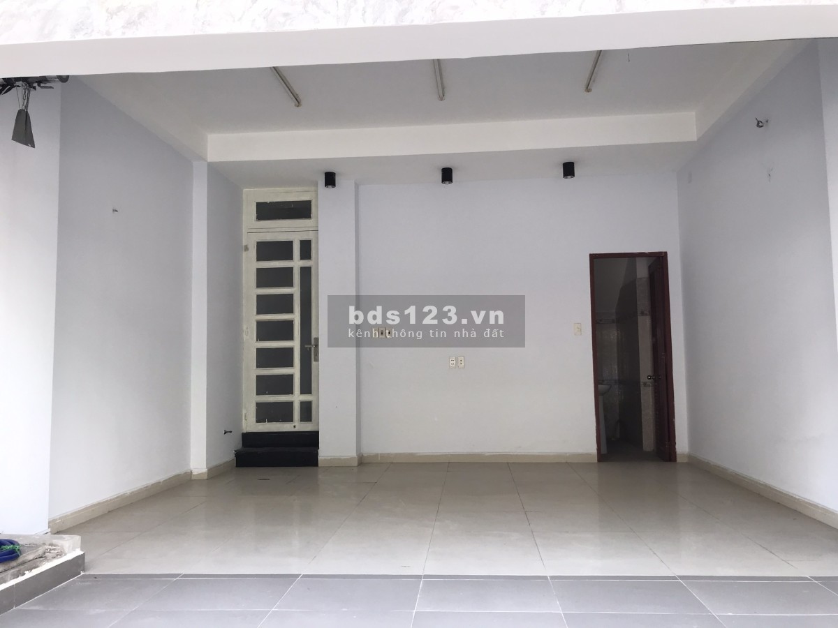 Cho thuê mặt bằng kinh doanh đắc địa tại P13, Quận Gò Vấp.Giá tốt chỉ 9 triệu/tháng!