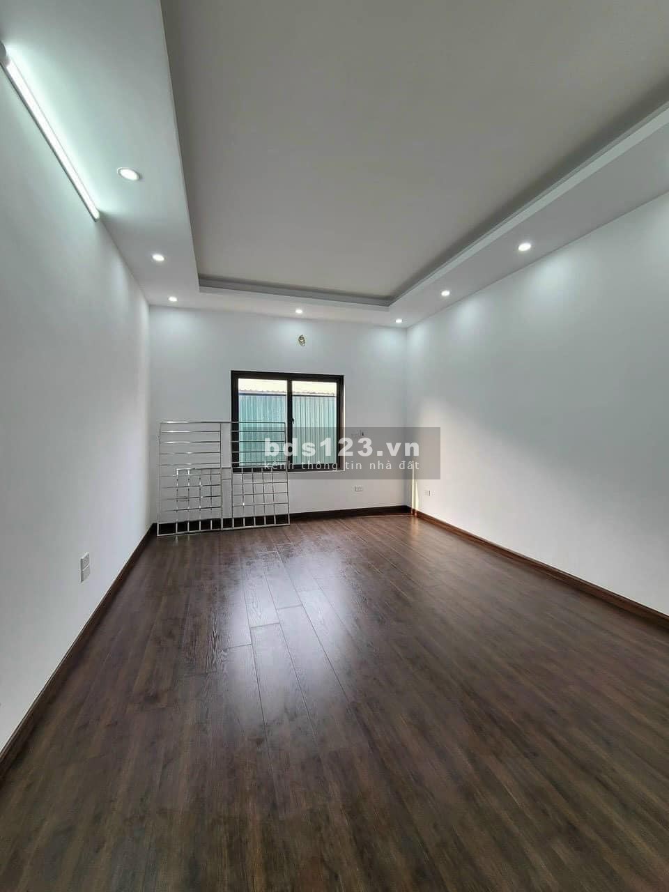 Siêu Phẩm Cực Sốc ..! Cụm Nhà Liền Kề 9 Căn Ô TÔ đỗ Cửa, 15p ra ĐH Phenikaa Giá chỉ 2ty55