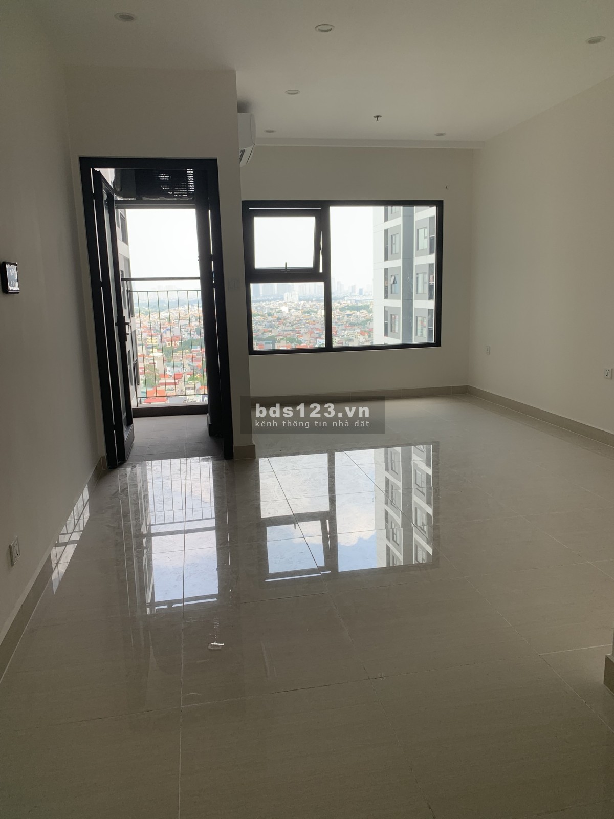 canhovinhomsmatcity STUDO,28m S403 đông nam giá 1 TY 680 bao phi có sổ không vay