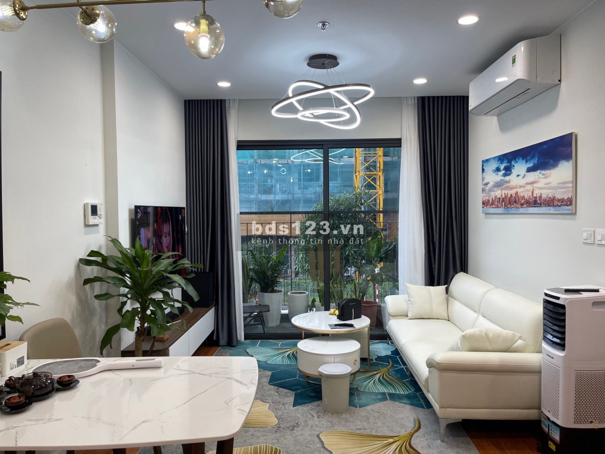 Bán Studio full đồ giá 1.680 tỷ bao gồm thuế phí sang tên