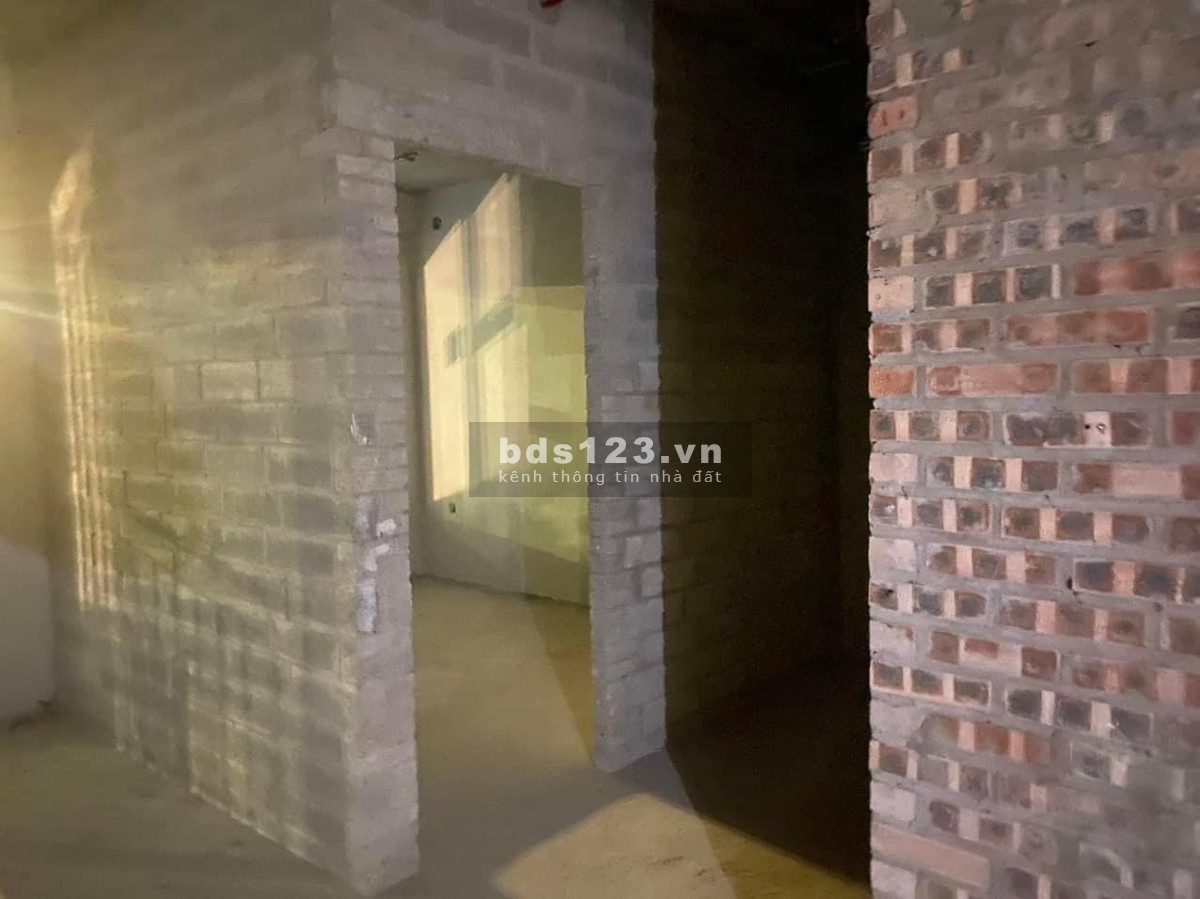 canhovinhomsmatcity căn2N1VS Toà I2 IMPEREA54m ban công hướng đông giá 3 tỷ180 không vay sẵn sổ