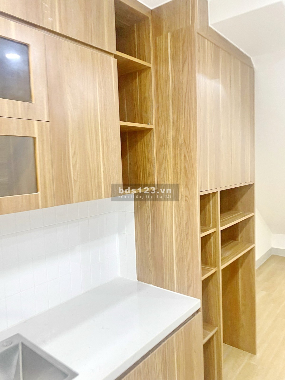 NHÀ MỚI VỪA HOÀN THIỆN HẺM TRẦN XUÂN SOẠN, Q7