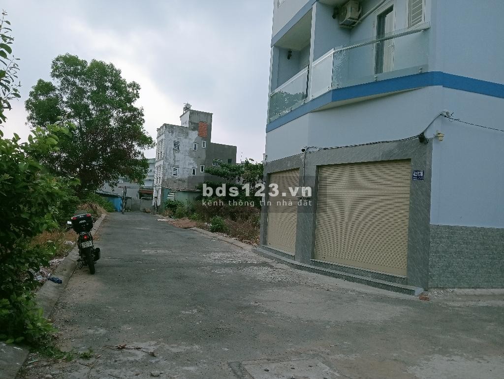 Bán Đất Thổ Cư 83m2 (5.2x16)m, cạnh BV Lê Văn Thịnh, Quận 2. Giá 5 tỷ
