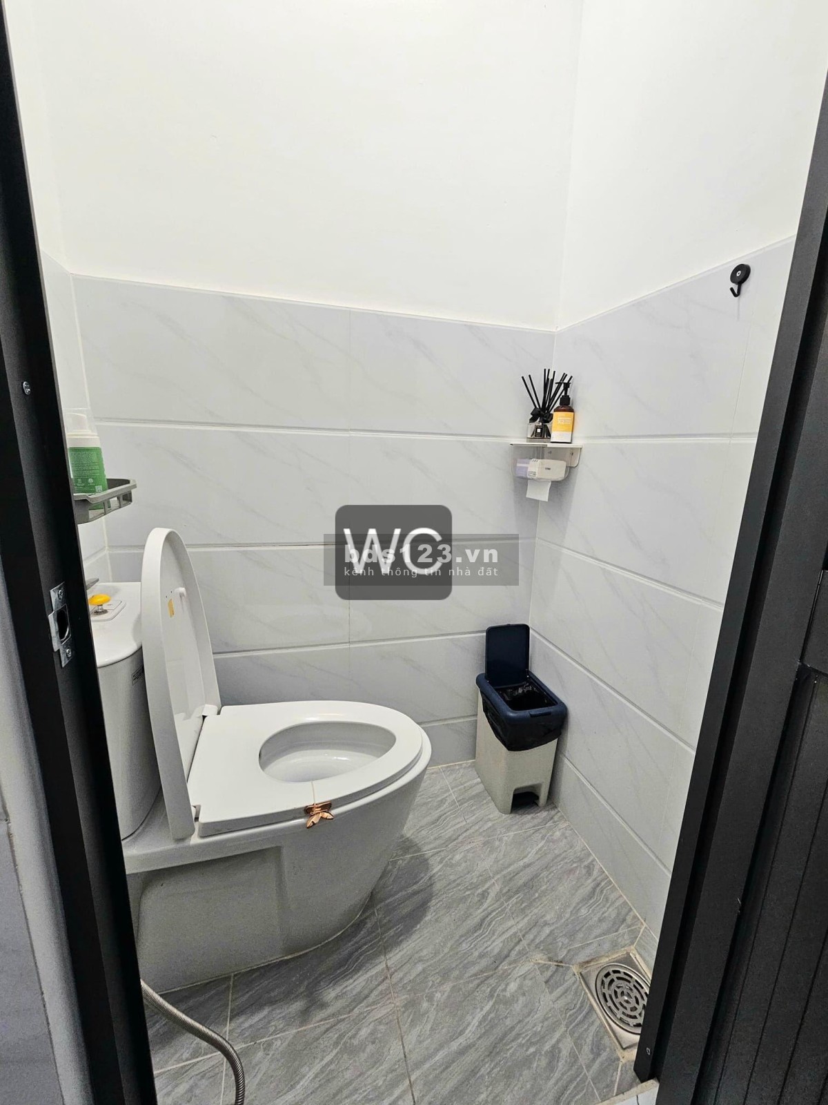 Chung Cư 24AB đường D5 - Phường 25 - Bình Thạnh, đã có sẵn nội thất: 2pn 75m2, giá thuê 10tr5/tháng