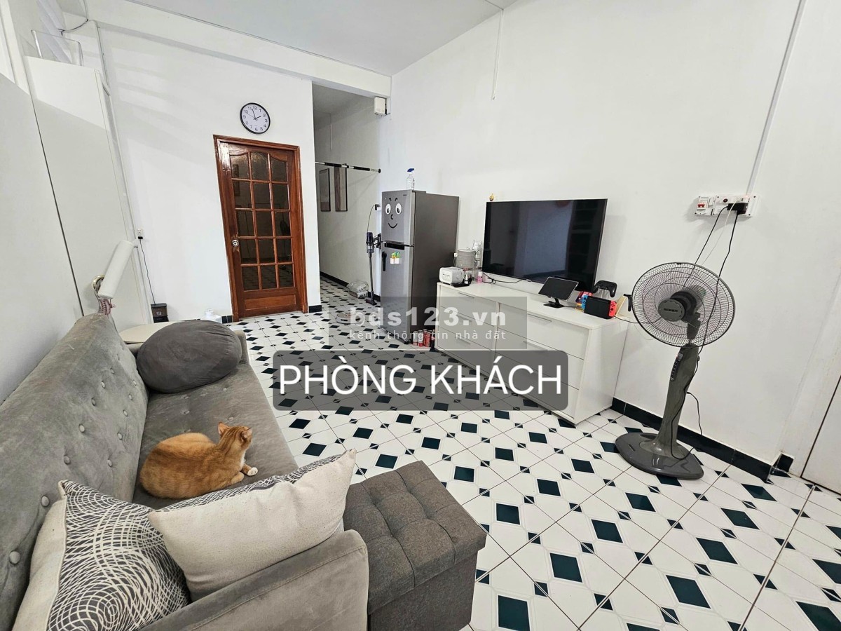 Chung Cư 24AB đường D5 - Phường 25 - Bình Thạnh, đã có sẵn nội thất: 2pn 75m2, giá thuê 10tr5/tháng