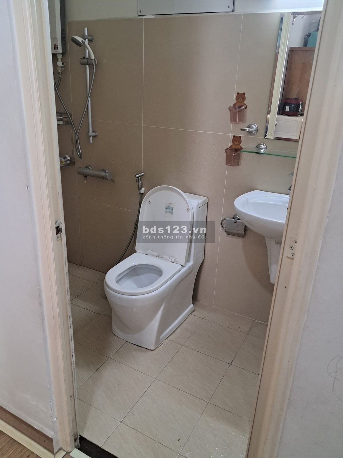 Cho thuê căn hộ 1p ngủ, 50m2 full nội thất, p11, Quận 3, giá 7tr