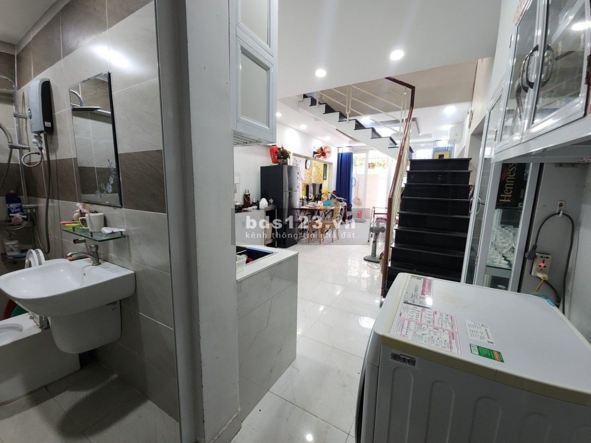 NHÀ ĐẸP HẺM ĐƯỜNG 17 - LÂM VĂN BỀN -TÂN THUẬN TÂY - QUẬN 7 - 40M2 - 4,45TỶ