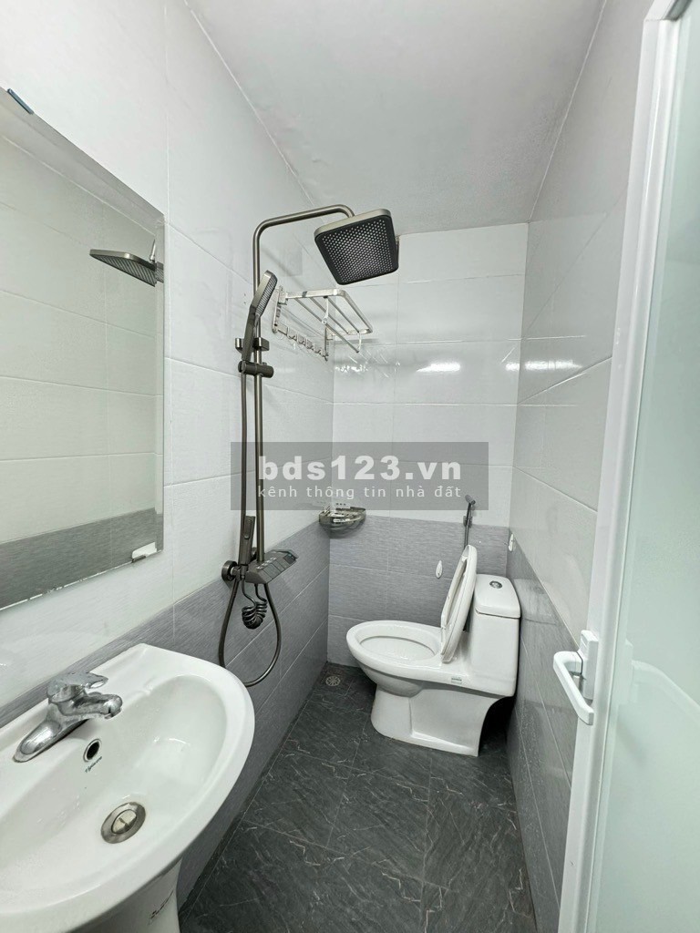 BÁN NHÀ PHÂN LÔ QUÂN ĐỘI 50M RA VIEW HỒ BÙI XƯƠNG TRẠCH 20M Ô TÔ TRÁNH 4,85 TỶ
