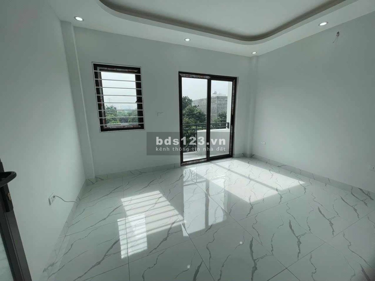 Chỉ 1,76tỷ có ngay Nhà 3T*38,5m2, Ôtô đỗ cửa, có khu vui chơi cho trẻ em, hàng xóm Quận Hà Đông