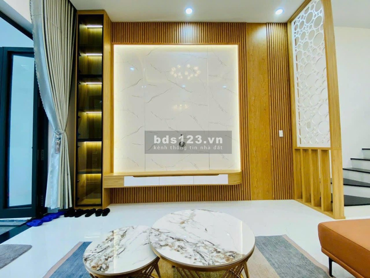 BÁN GẤP NHÀ 2 MT LÊ ĐẠI HÀNH 140M2 CHỈ 5 TỶ 8