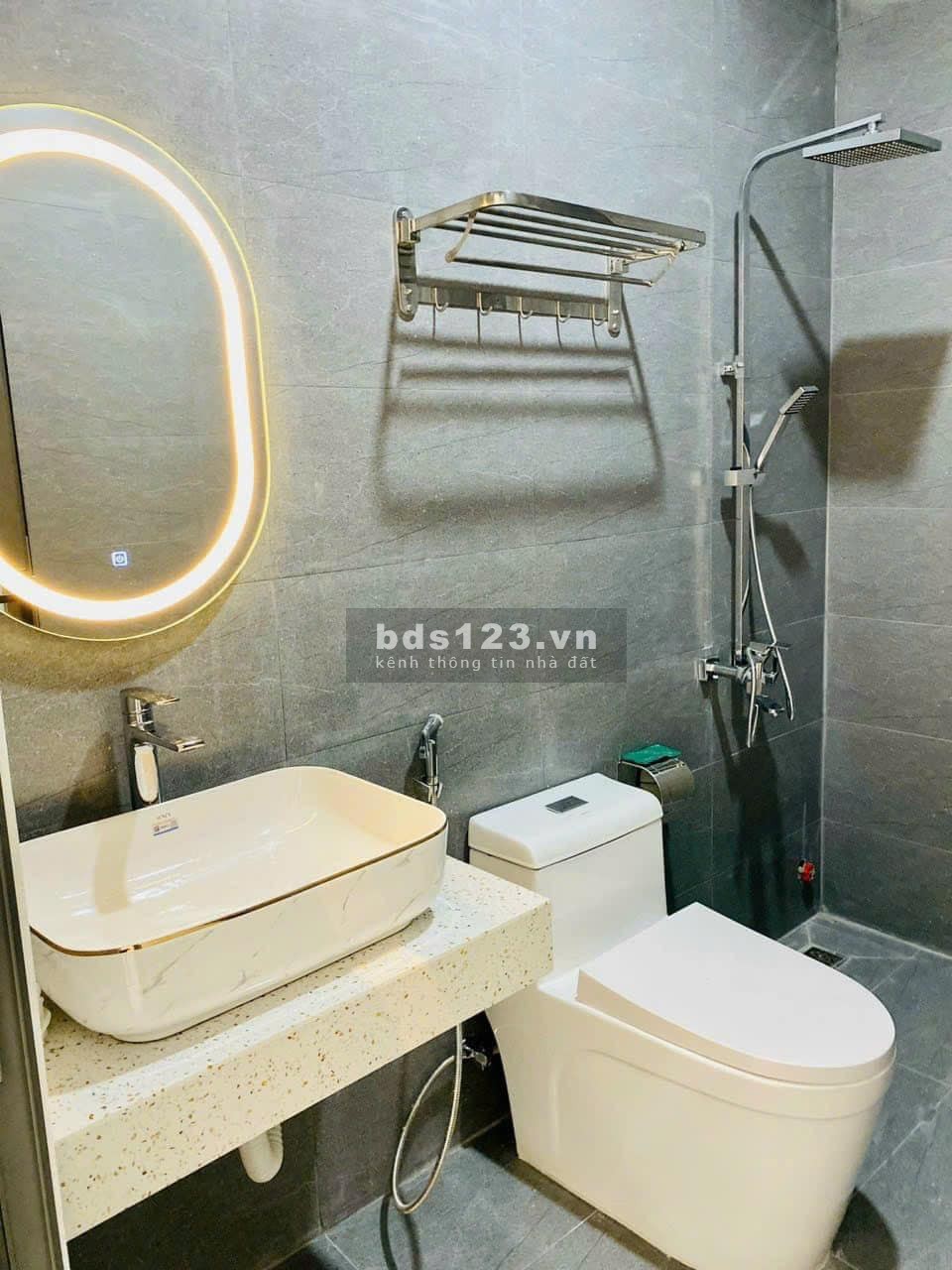 BÁN GẤP NHÀ 2 MT LÊ ĐẠI HÀNH 140M2 CHỈ 5 TỶ 8