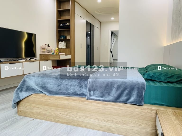 Nhà mặt ngõ cách Minh Khai 100m, diện tích 64m² x 4 tầng, mặt tiền 3.95m