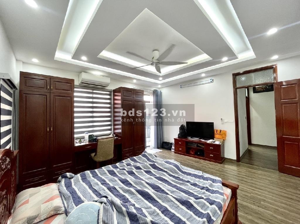 Bán Nhà Ngõ 46M2 mặt tiền khủng 8.5M, 4 tầng từ tầng 2 là 60M2 giá 9.85 Tỷ.