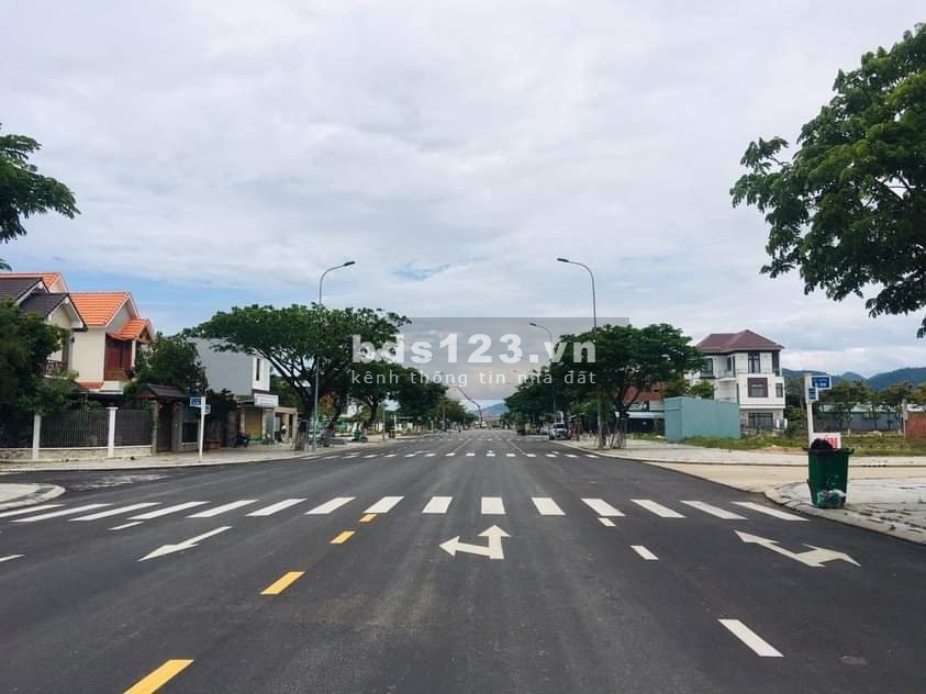Bán đất nền dự án mặt tiền Đường An Dương Vương gần phố cổ Hội An, có Sổ đỏ, giá 1.2 tỷ