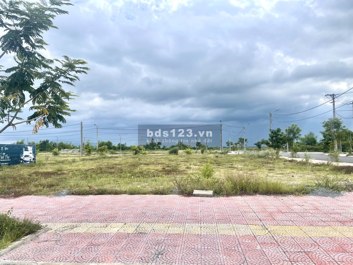 Bán đất nền dự án mặt tiền Đường An Dương Vương gần phố cổ Hội An, có Sổ đỏ, giá 1.2 tỷ