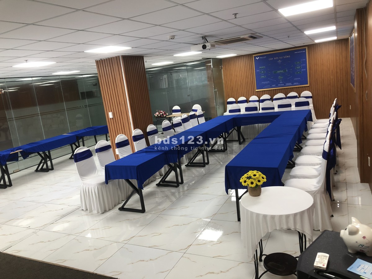 Cần cho thuê văn phòng tầng 3 diện tích 250m2 giá 40 triệu