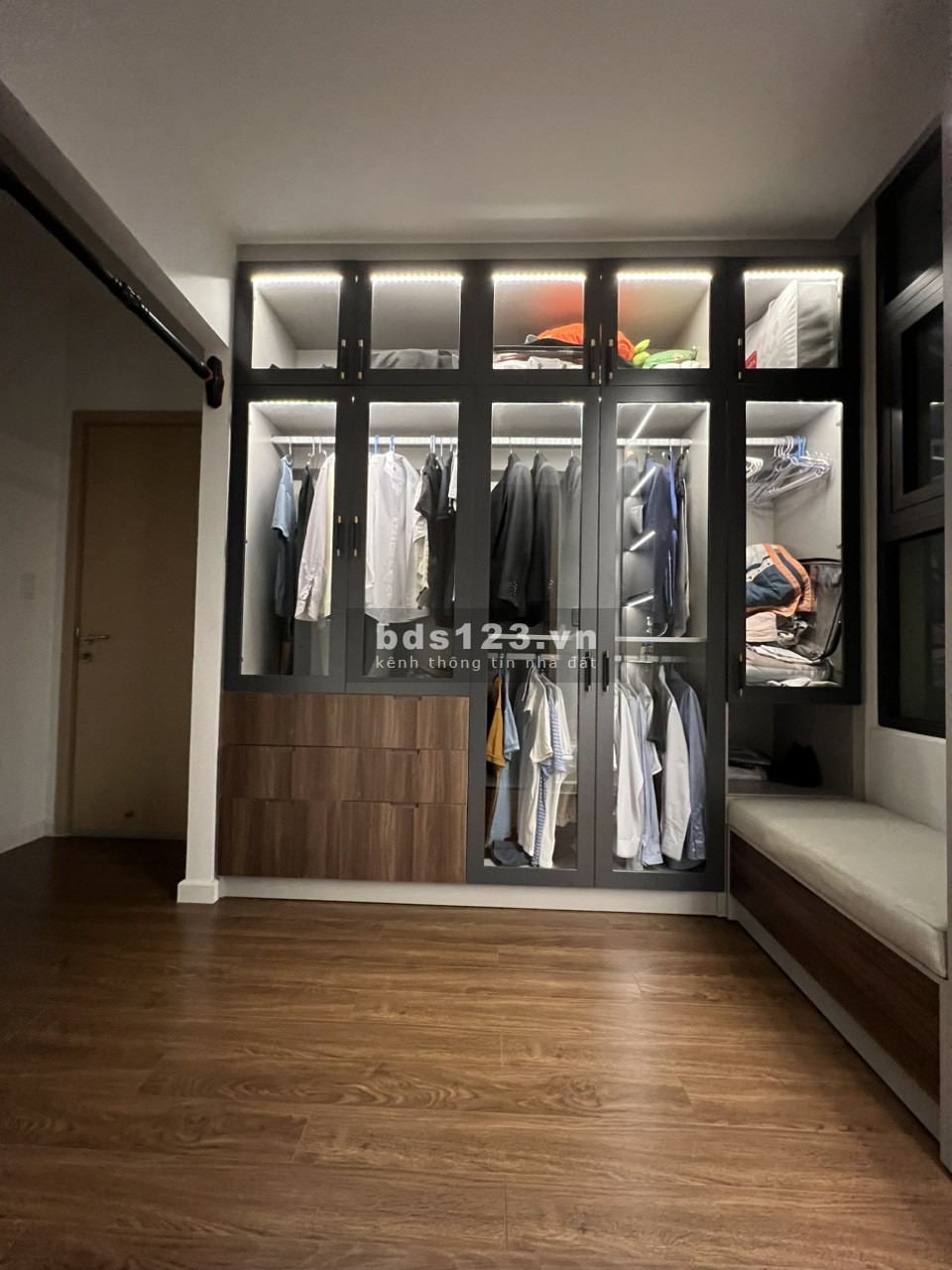Căn góc 03PN, 100M2 View toàn TP, xa khu vực tập kết rác.