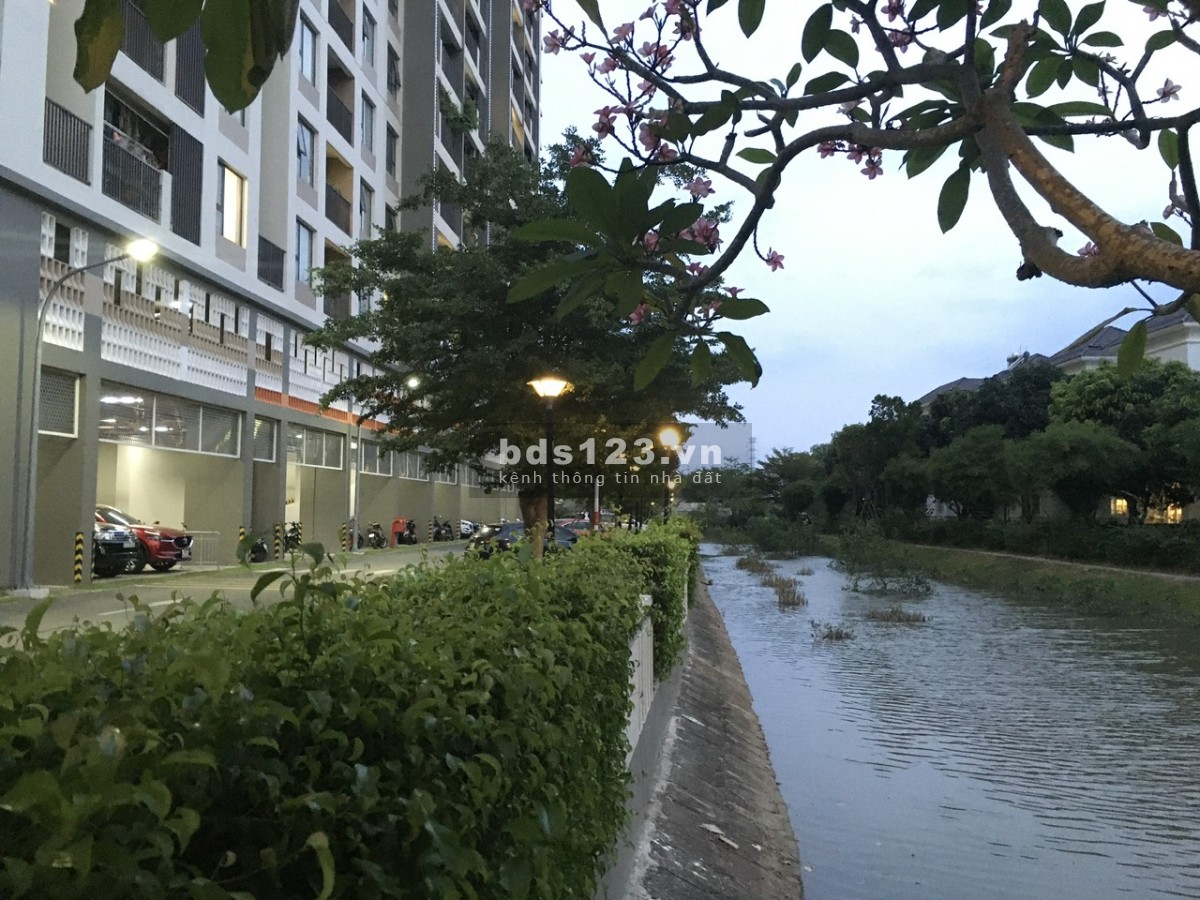 Căn góc 03PN, 100M2 View toàn TP, xa khu vực tập kết rác.