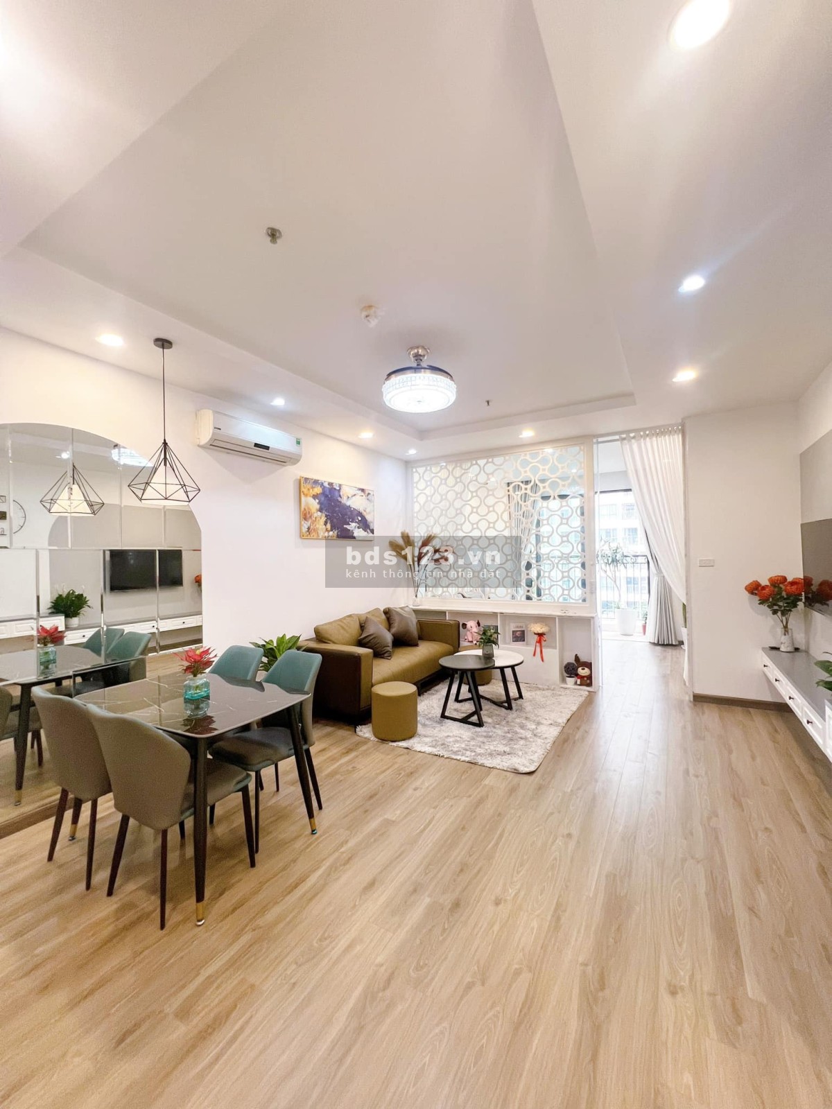 Bán lại căn STUDIO diện tích 28M2 MASTERI WATERFRONT Vinhomes Ocean Park 1 LH: 0379220121