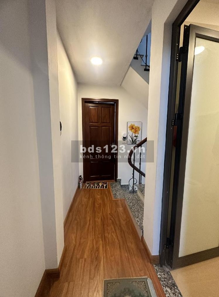 Bán nhà Nguyễn Văn Cừ, Long Biên, Ngõ ô tô, 45m2 giá 5 tỷ5