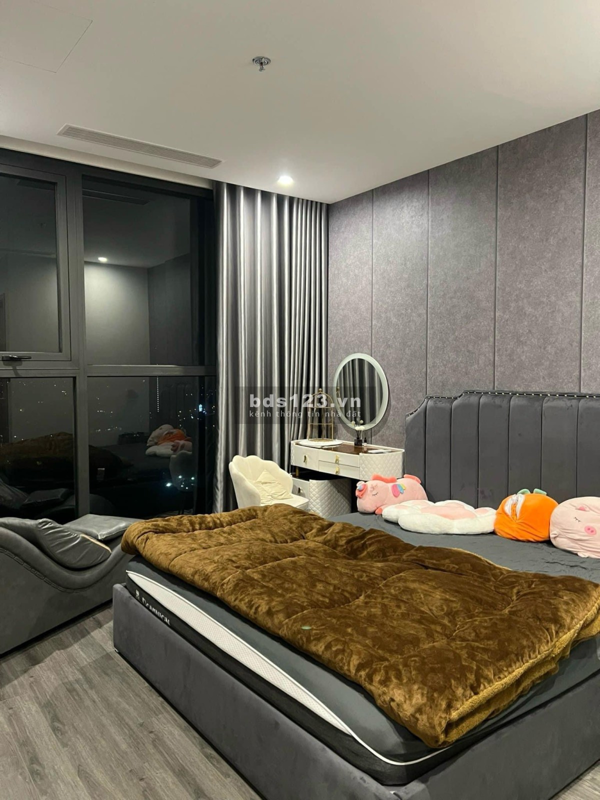chính chủ cần bán căn 2PN+ 2VS dt 63m2 tại tòa saphire vinhome oceanpark 1 LH:0379220121
