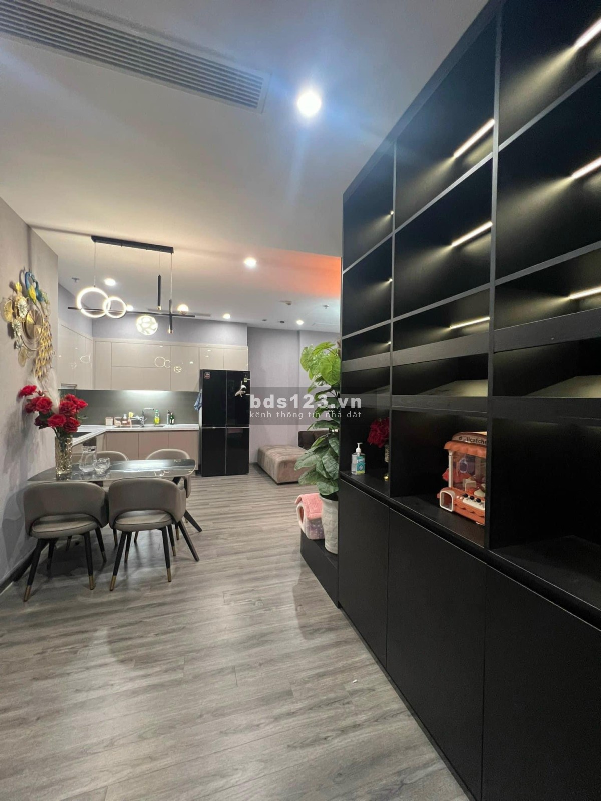 chính chủ cần bán căn 2PN+ 2VS dt 63m2 tại tòa saphire vinhome oceanpark 1 LH:0379220121