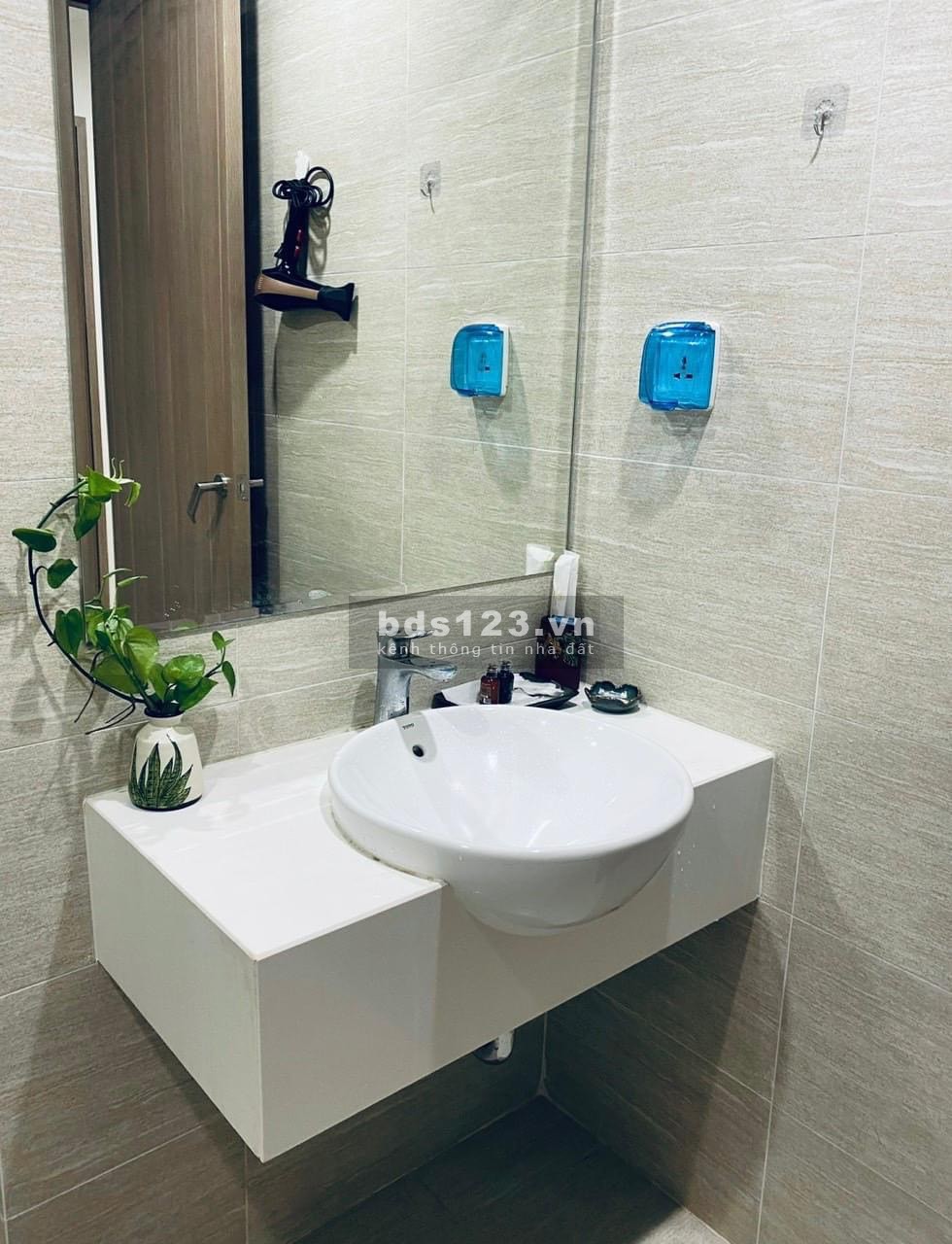 chính chủ cần bán căn 1PN+ 43dt m2 tại tòa saphire vinhome oceanpark 1 :0379220121