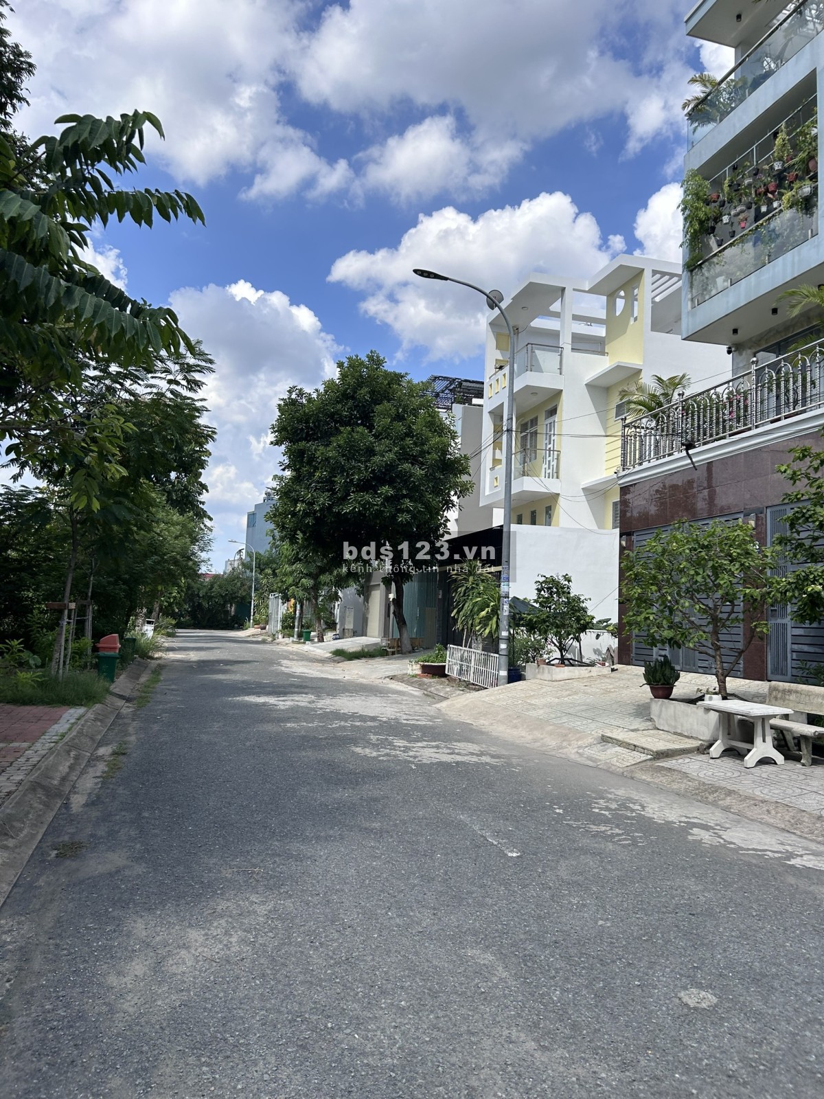 Cần bán nền đất Hồ Học Lãm dân cư hiện hữu gần Mitsubishi Phương Nguyên
