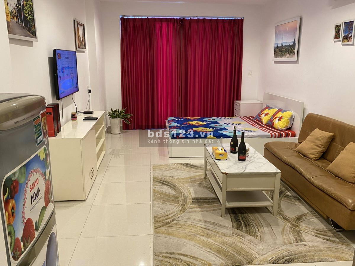 Cho thuê căn hộ cao cấp Sky Center trung tâm quận Tân Bình, 5 phút đến sân bay