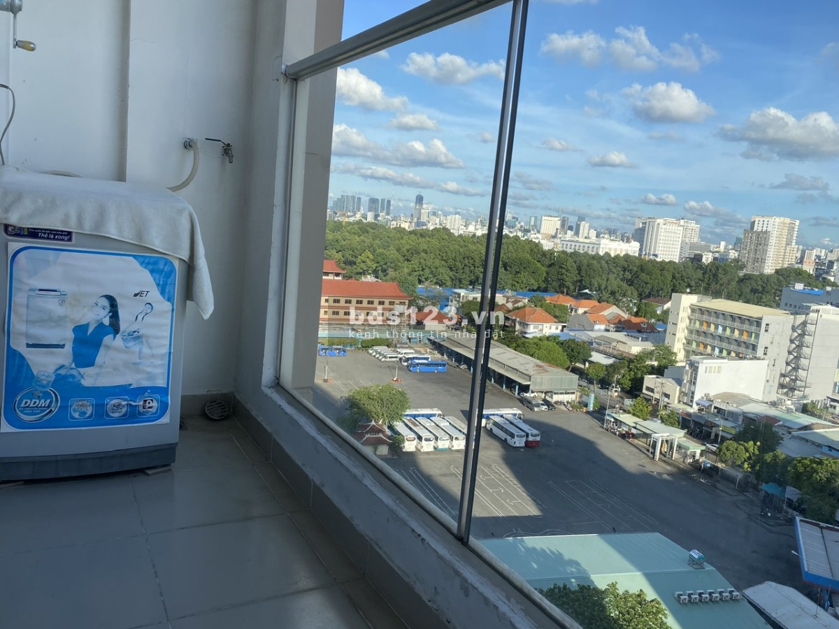 Cho thuê căn hộ cao cấp Sky Center trung tâm quận Tân Bình, 5 phút đến sân bay