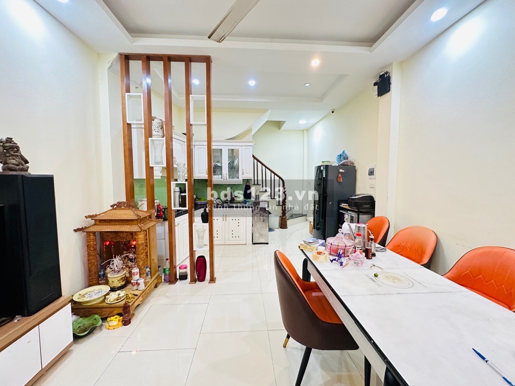 Bán nhà Cầu Cốc 5 tầng 3.65 tỷ. LH xem nhà : 0966125870