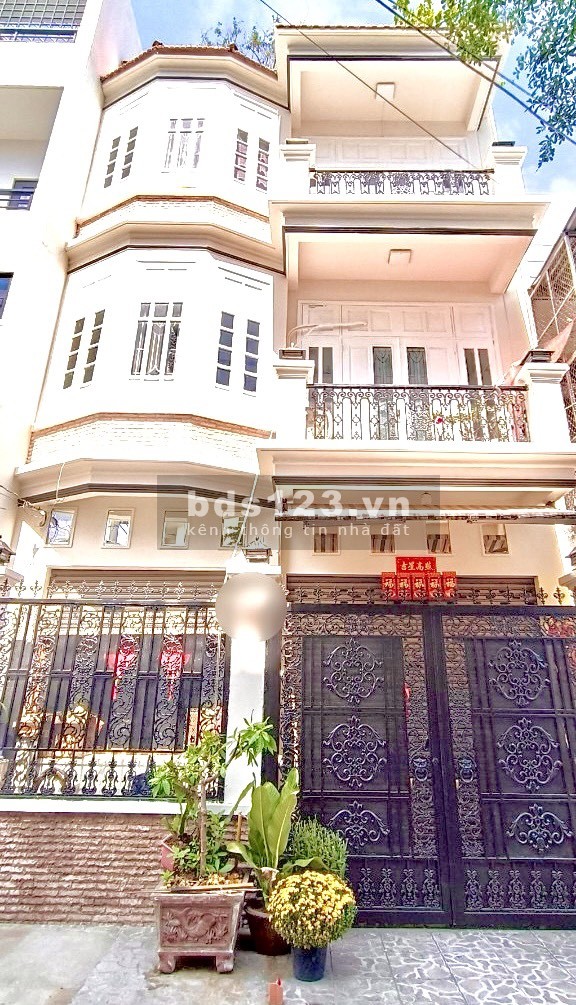 Phụ cận vòng xoay Lê Đại Hành, mặt tiền kinh doanh 10m truớc sau khu vip 79 Âu Cơ.