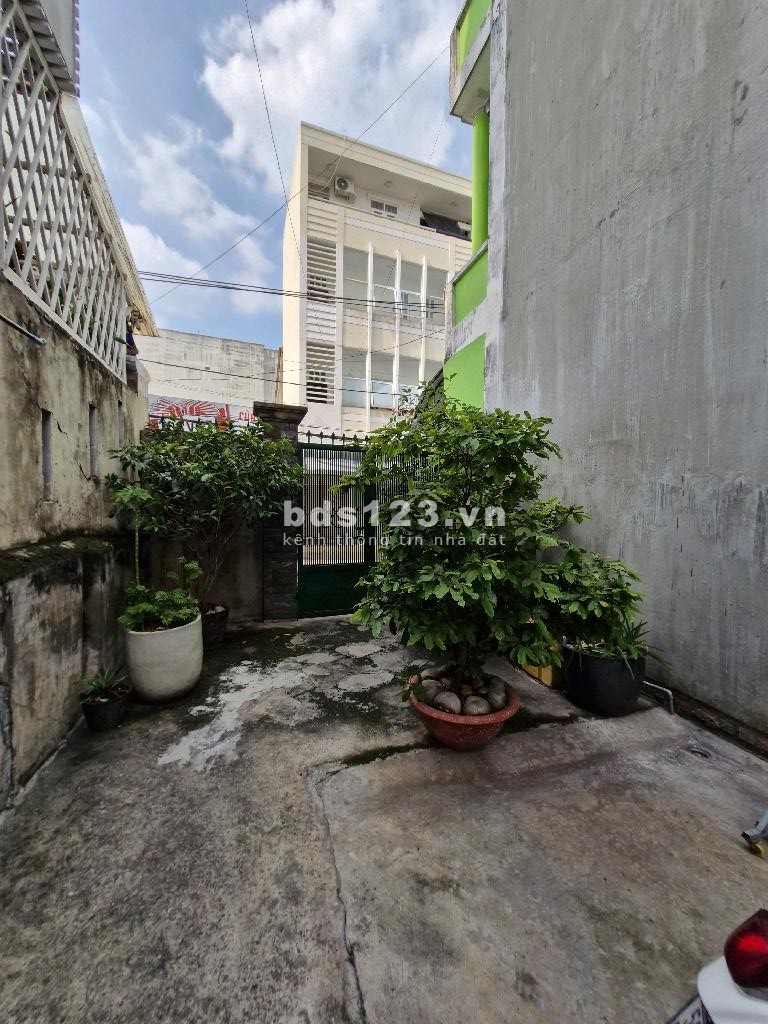Bán Đất Thổ Cư, Mặt Tiền, 67m2, Đường thông, Phước Long B, Q9. Giá hơn 6 tỷ