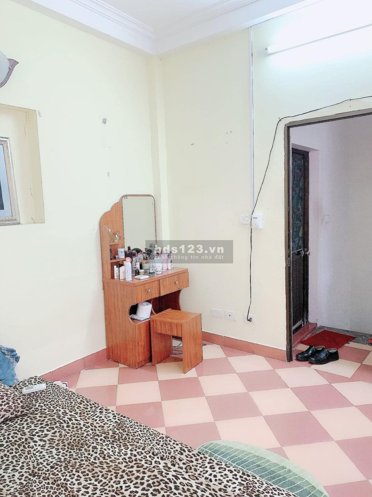 BÁN NHÀ NGỌC KHÁNH 4 TẦNG 33M CHỈ 4 TỶ