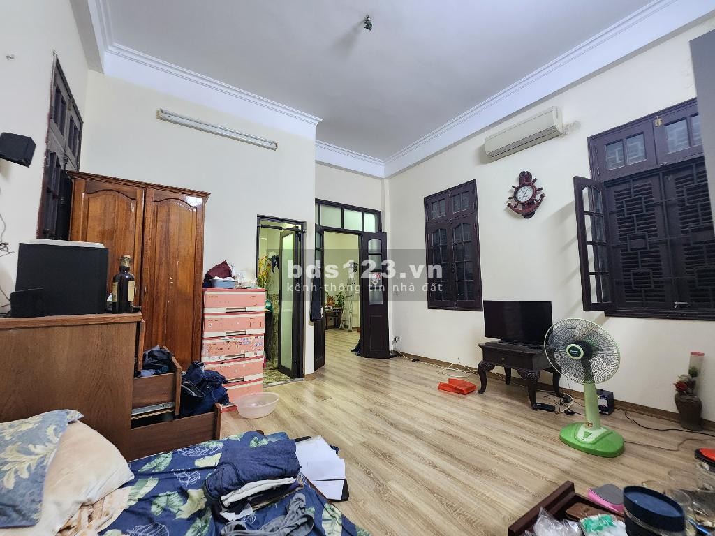 MẶT PHỐ HOÀNG VĂN THÁI, CHỈ 5,2 TỶ, 30M2, Ô TÔ TRÁNH NHAU