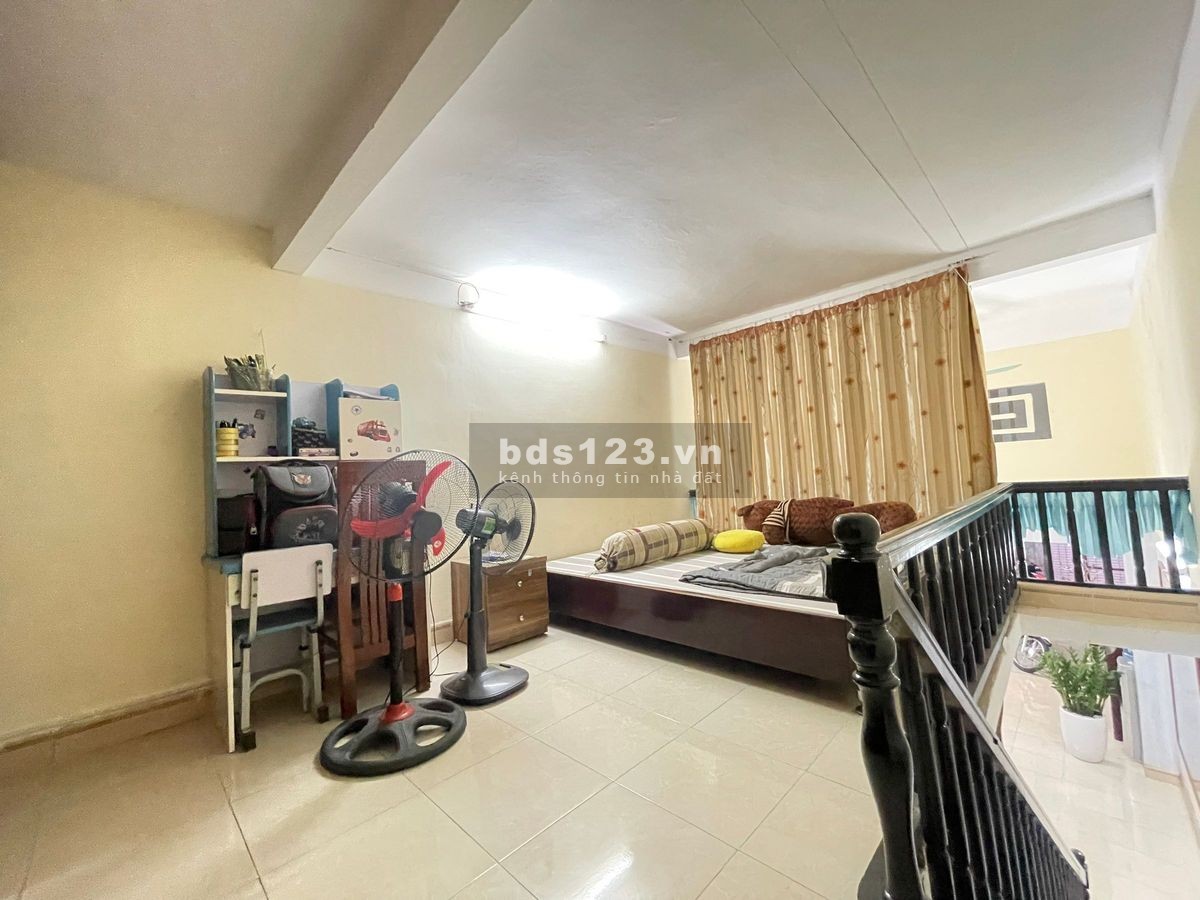 NHÀ ĐẸP LA THÀNH – CÁCH MẶT ĐƯỜNG 30M – KHU VỰC THÔNG THƯƠNG THUẬN TIỆN – GIÁ CHỈ HƠN 4 TỈ CHO 50M2