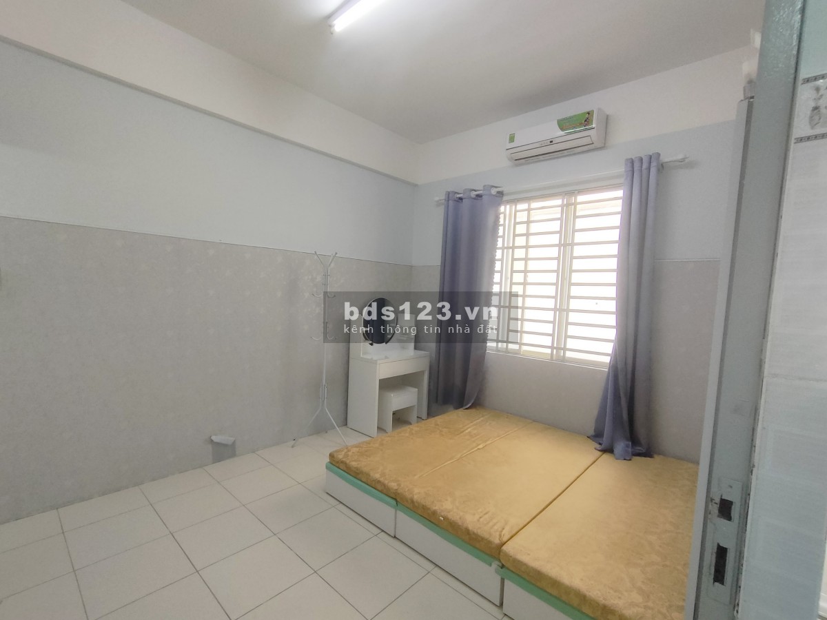 Chung cư Screc Tower - Trường Sa - Quận 3 75m2 13tr5. Nội thất cơ bản, ban công thoáng mát