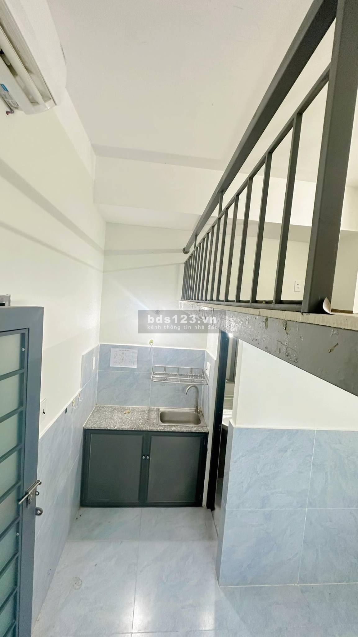 Cho thuê phòng có gác sát cổng phụ Đại Học Văn Lang cs3 Nguyễn Thái Sơn p5 Gò Vấp