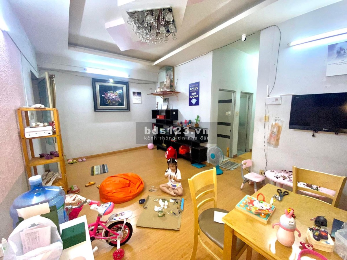Chung cư Central Plaza - Tân Bình 2pn, 2wc 78m2 12tr. Full nội thất, đối diện chợ Phạm Văn Hai