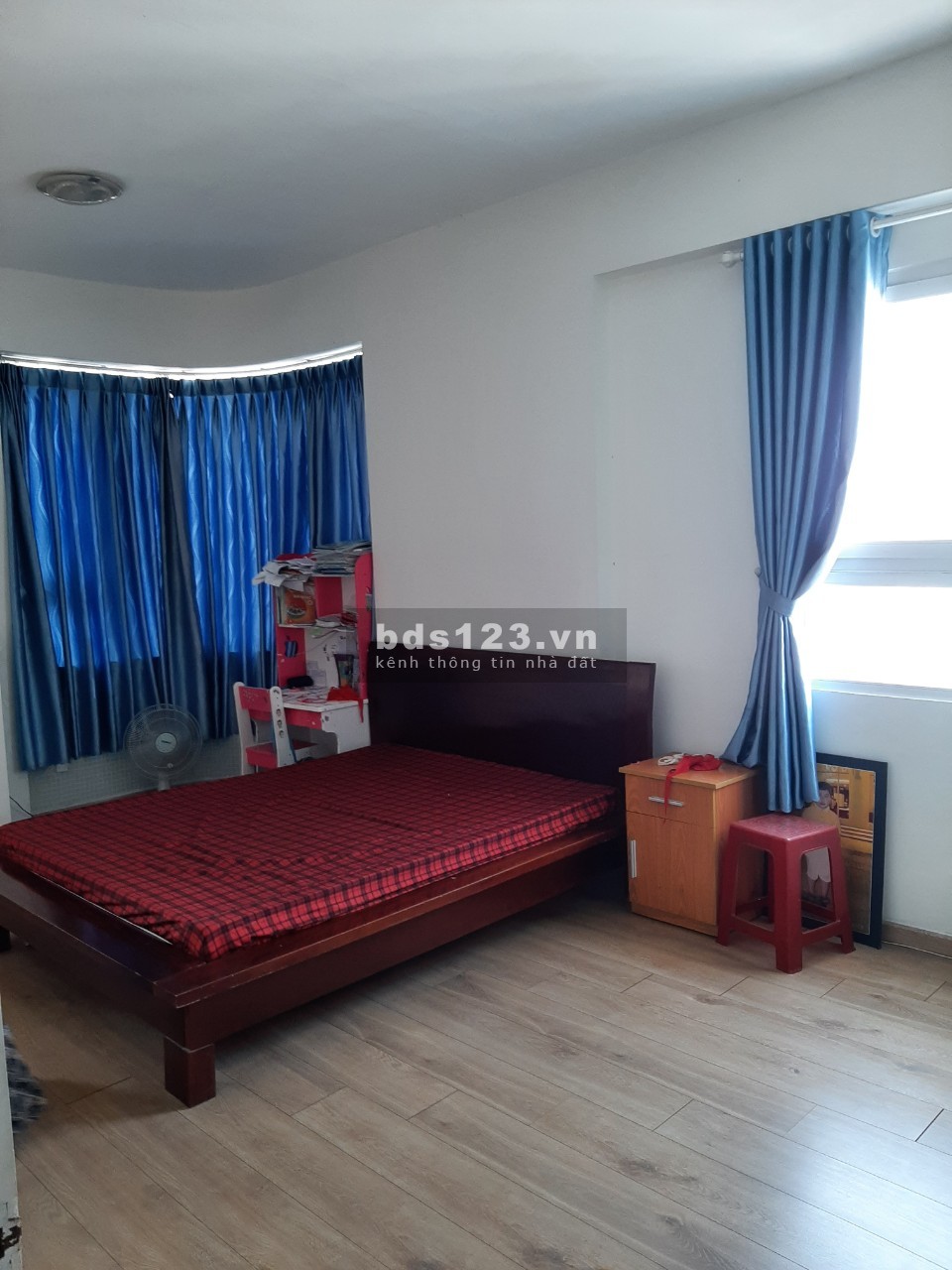Bán chung cư Miếu Nổi - Bình Thạnh 60m2 2pn 3tỷ2. Nhà đẹp. Sổ hồng riêng, vay ngân hàng được 70%