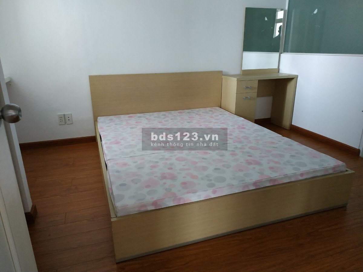 Bán chung cư Bàu Cát - Tân Bình 80m2 3p ngủ. Giá 3tỷ1, sổ hồng riêng, ngân hàng hỗ trợ 80%