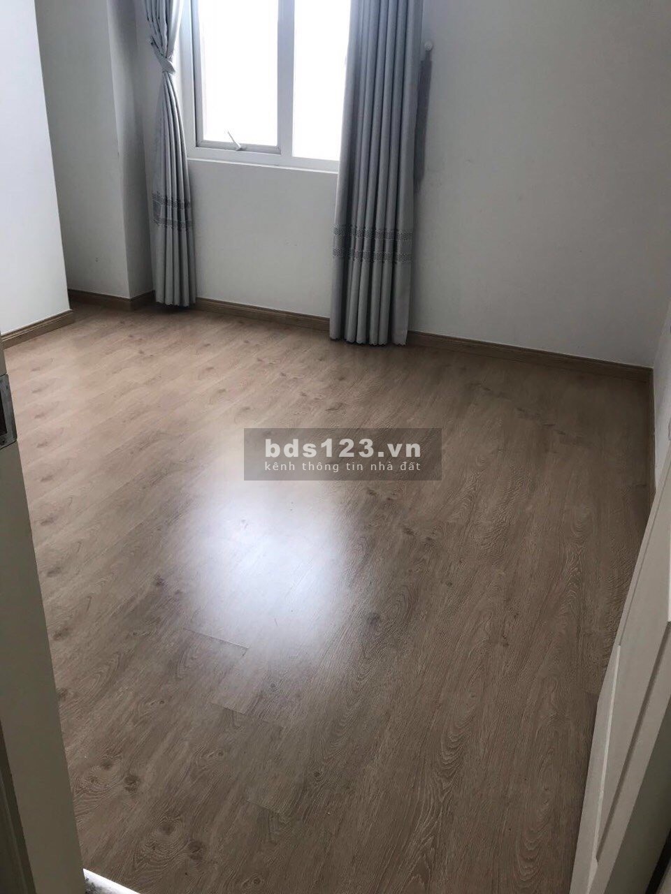 Cho thuê chung cư Phan Xích Long, Phú Nhuận: 73m2 (2pn) giá 13tr/tháng. Căn góc thoáng mát