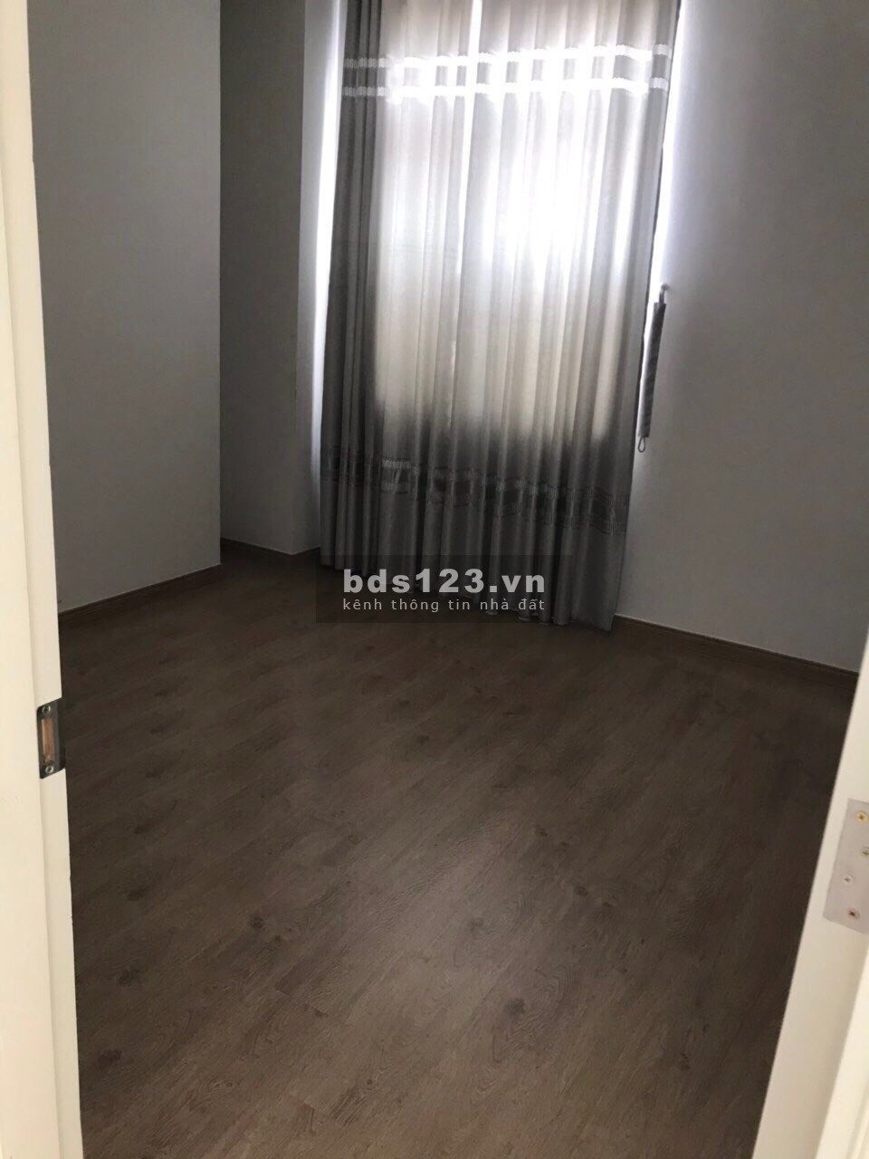Cho thuê chung cư Phan Xích Long, Phú Nhuận: 73m2 (2pn) giá 13tr/tháng. Căn góc thoáng mát