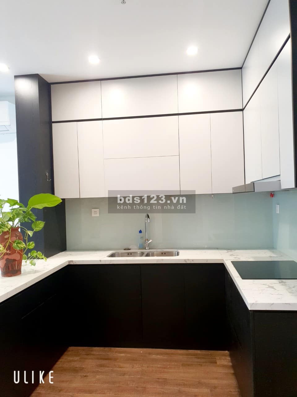 Bán 1N+ - Trung tâm dự án Vinhomes Smart City 2.560 tỷ bao phí, Full nội thất đẹp